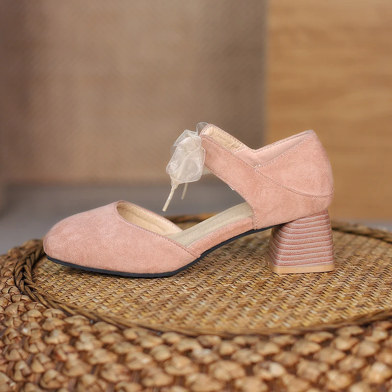 

Lace Lace Tapered Thick Heel Toe Cap Pumps Hollow Flock Frosted Sweet Ladies Spring And Summer Casual Shoes Korean High Heels