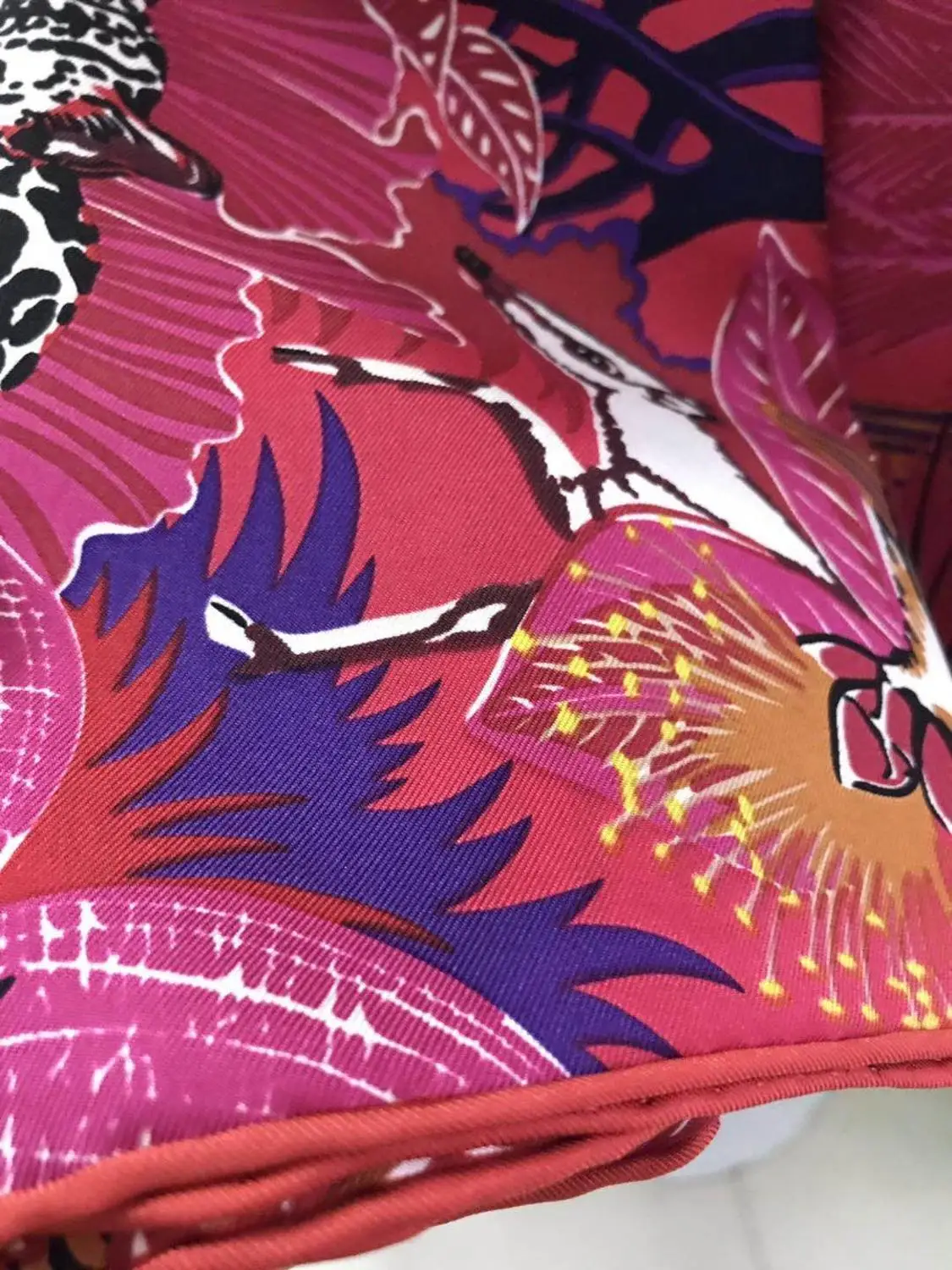 

2020 New Arrival Fashion winter red 100% silk scarf 90*90 cm square shawl hand made roll wrap for women lady free shipping