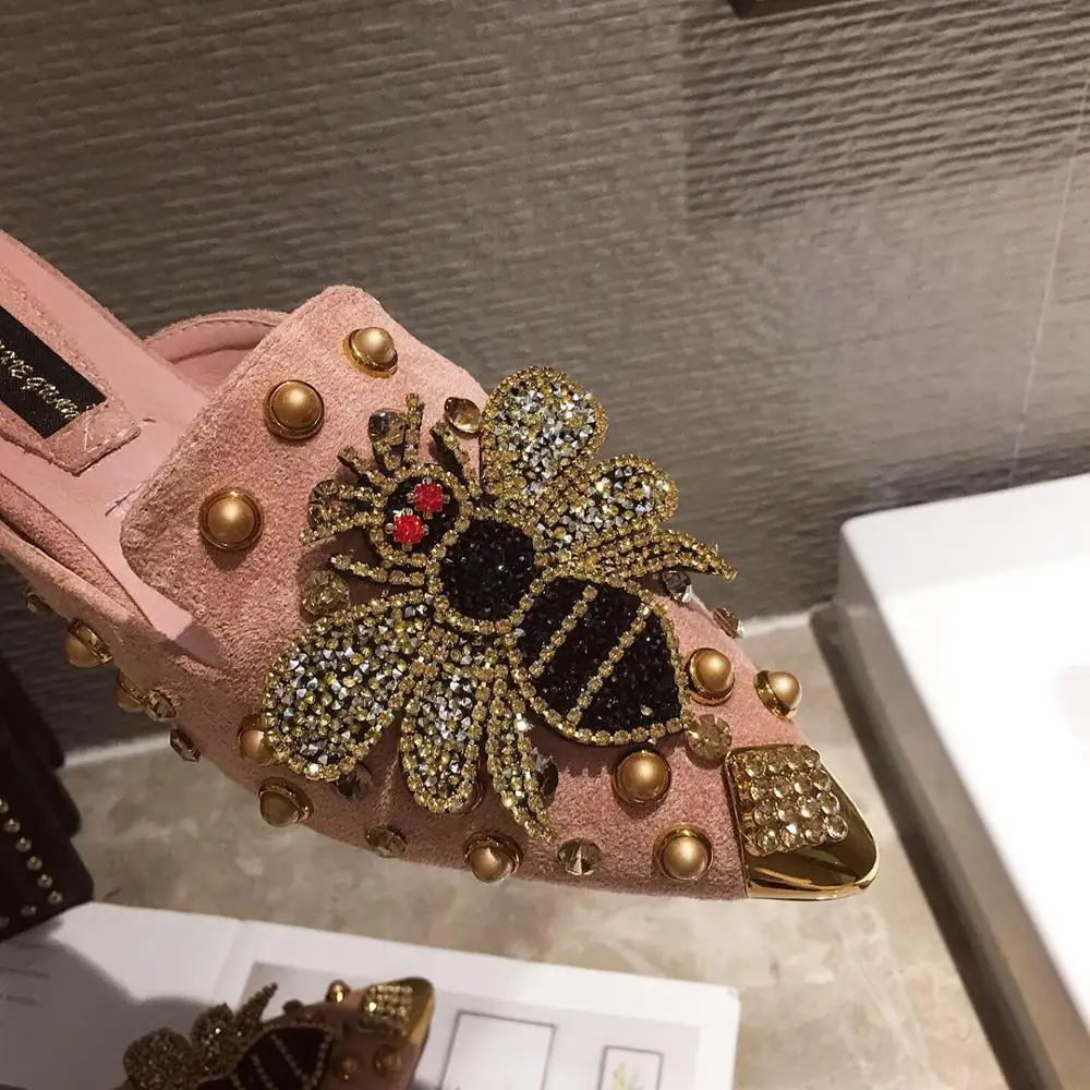 

ELVIRAS Rhinestone Leather Women Flat Heel Slippers Fashion Mule Shoes Pointed Toe Slides rivet Sandal Ladies Zapatos Mujer 2019