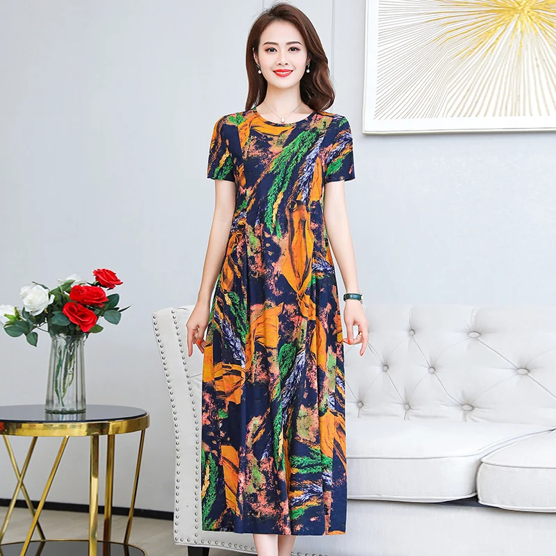 Летнее платье повседневное с принтом винтажное о вырезом коротким рукавом