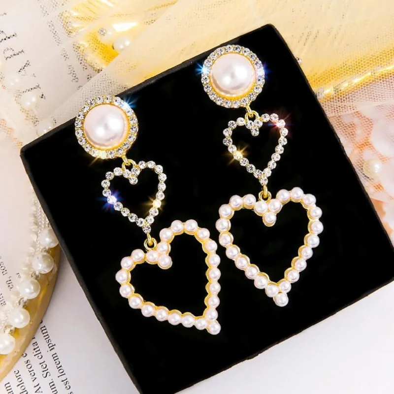 

Fashion Double Heart Imitation Pearl Rhinestone Earrings Luxury Golden and Silvery Alloy Earrings Temperament Bridal Earrings