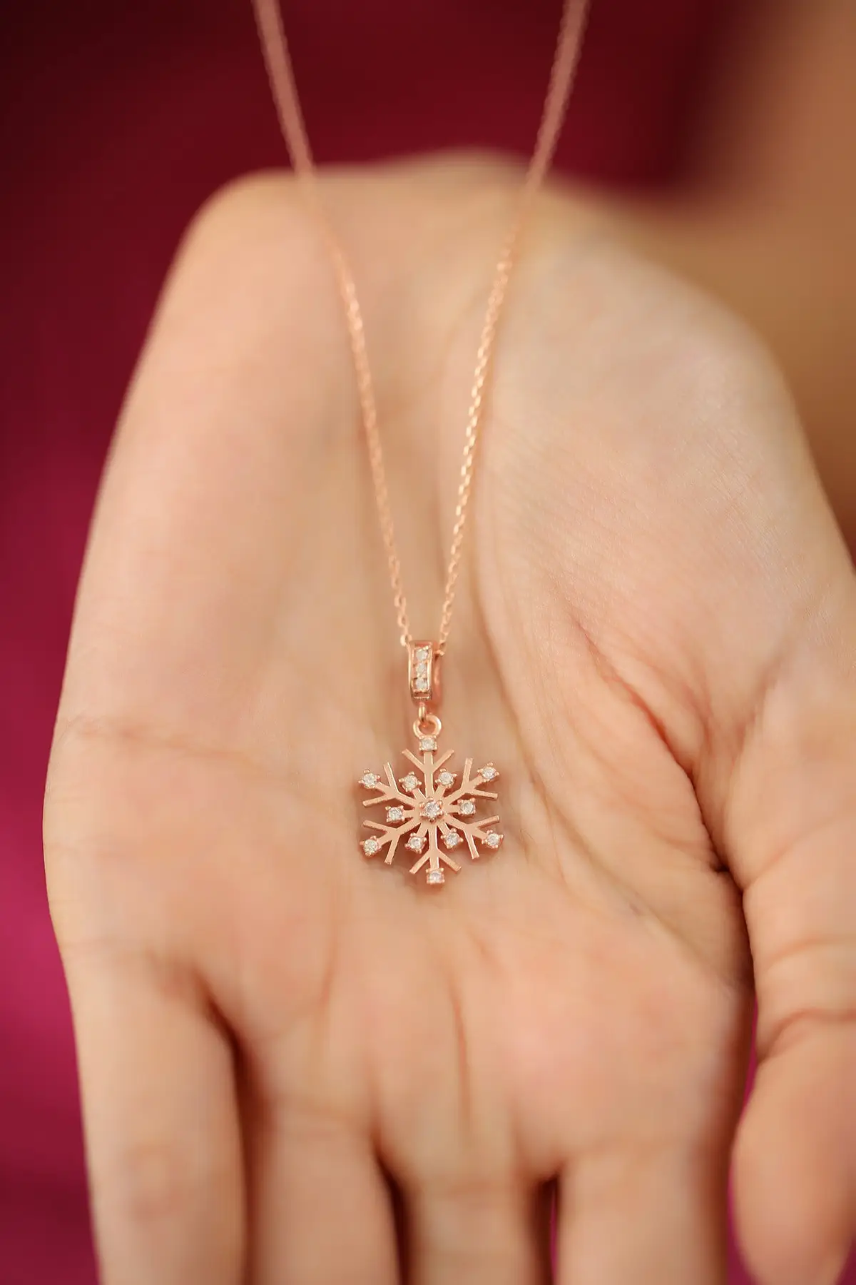 

Women's Snowflake Model Rose Plated Silver Chain Elegant Zircon Stone Necklace