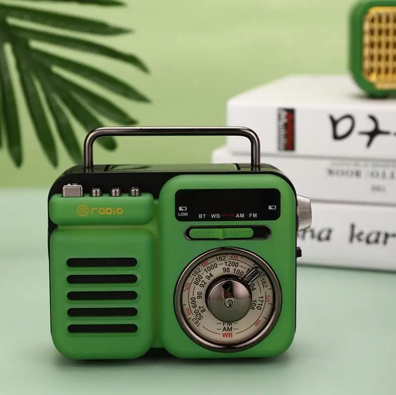

2021 Street Retro Style Audio AM/FM/WB Hand-cranked Solar Outdoor Radio Portable Bluetooth Speaker SOS Alarm