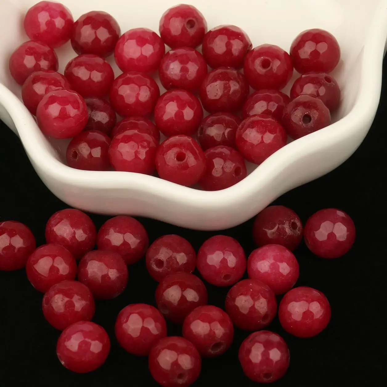 

Граненые красные нефриты из натурального камня, круглые бусины россыпью «сделай сам» для изготовления ювелирных изделий, рождественский п...