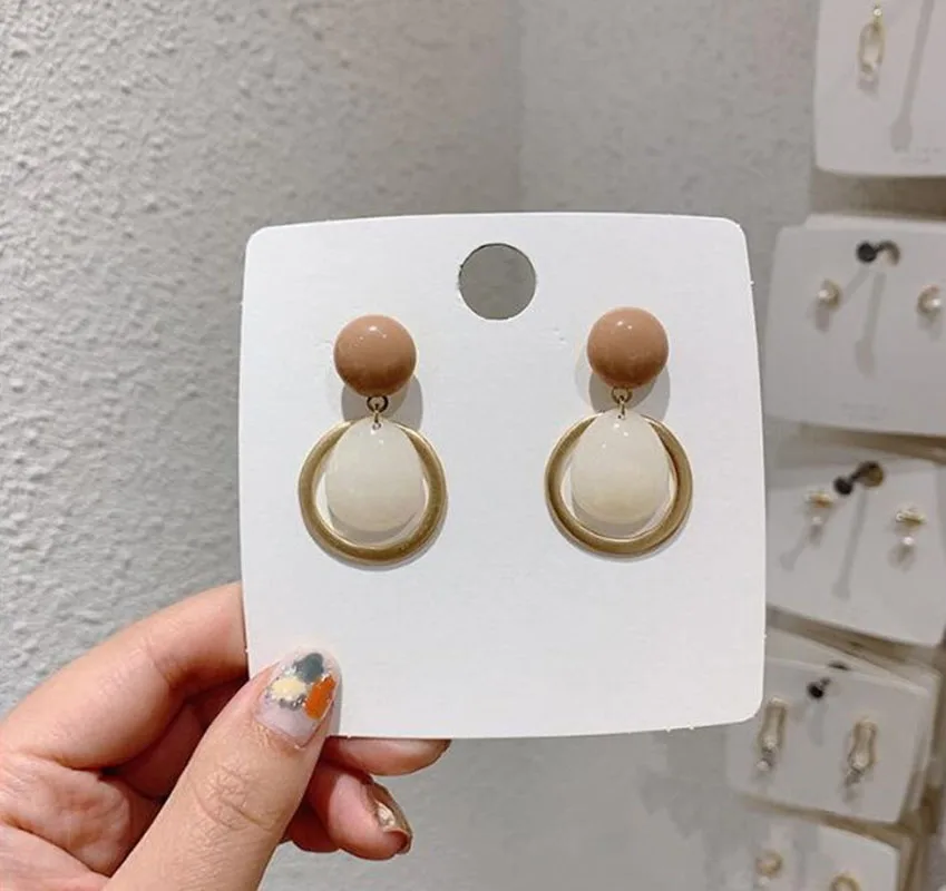 

SNCSDK 2020 Elegant temperament Women's earrings design sense super fairy fashion Women Stud earrings jewelry