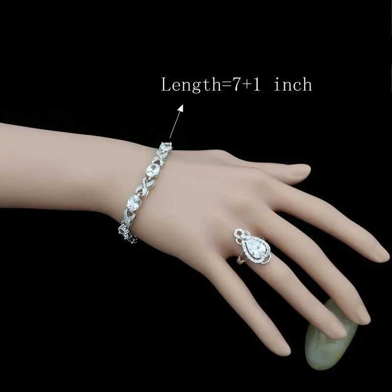 Женский ювелирный комплект из серебра 925 пробы