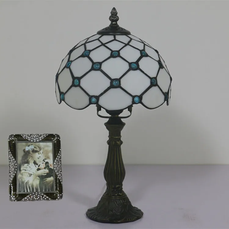 

Tiffany Lamp Bedroom Bedside Lamp Retro Bar Yellow Glass Lamp Resin Base Table Lamps Makeup Table Side lamps for bedroom desk