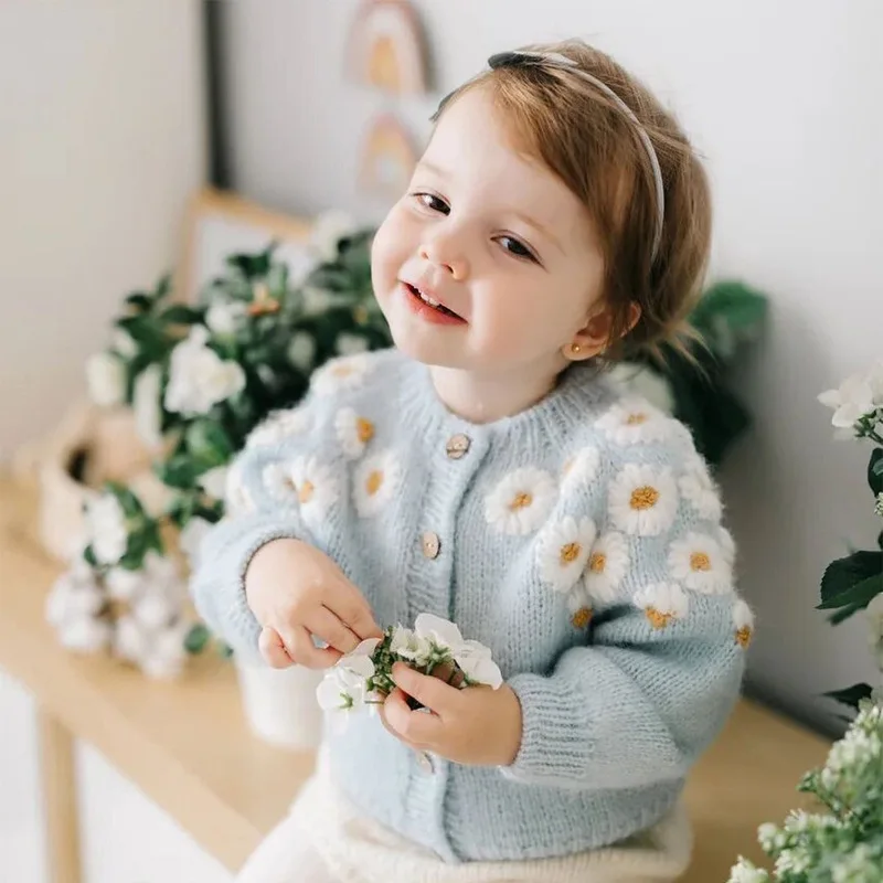 

2022 Spring New Children's Long-sleeved Sweaters Girls Cardigan Light Blue Solid Daisy Embroidered Sweater Baby Knitting Coats