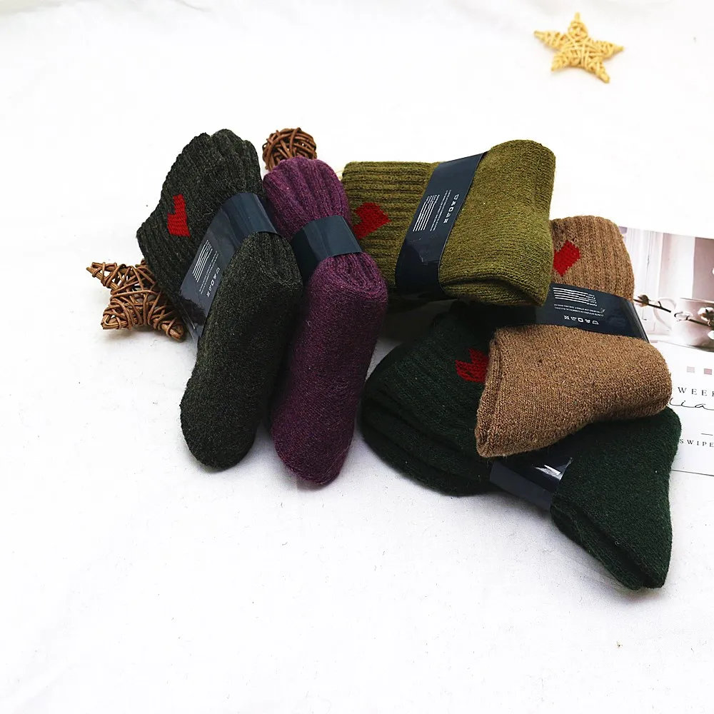 New Women's Winter Thickened Warm With Embroidery Heart-Shaped Retro Cashmere Casual Socks 5 Pair