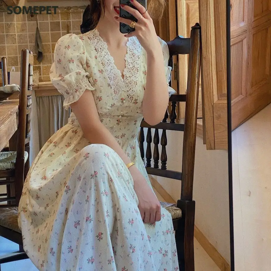 

Vintage Floral Dress Women Elegant Lace Chiffon Korean Party Dress Puff Sleeve V Neck Midi Dress Fall Dresses for Women