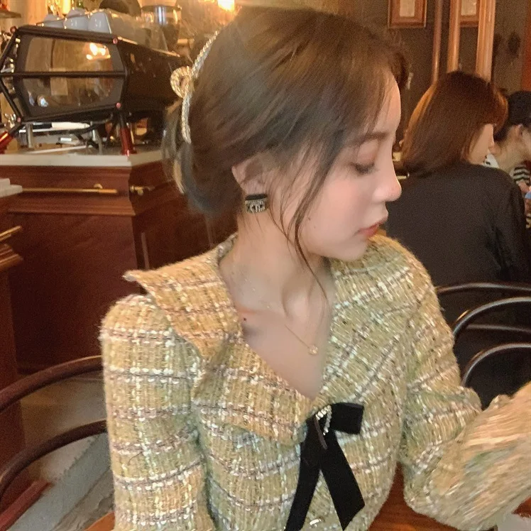 

Net red "autumn story" autumn new small fragrance tweed long sleeve V-neck bow dress