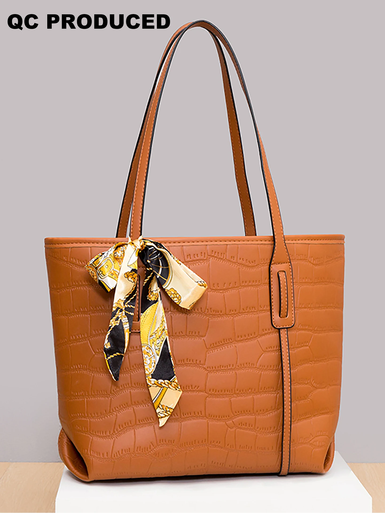 QC produced Female Large Capacity Messenger Bags Tote Bags Ladies Hand Bags Shopping Bag Luxury Women Handbag European Designer