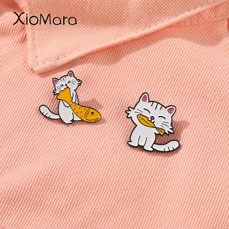 

Cute Cat Eating Fish Enamel Pins Sweet White Cat Women Brooch On Clothes Lapel Pins Jewelry Accessories Gifts
