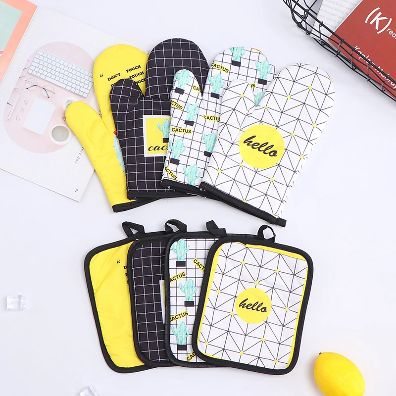 

2pcs Insulation Gloves Cotton Kitchen Pad Cooking Microwave Gloves Baking Gloves
