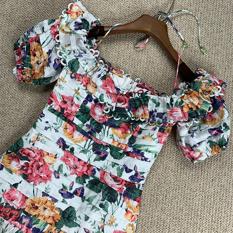 Красивое льняное платье с наплечным ремнем многослойным гофрированным пышным