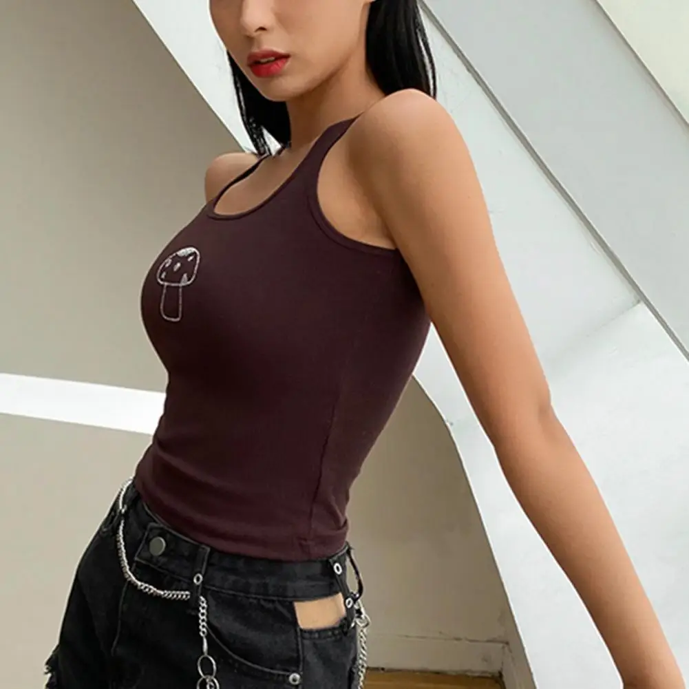 Женский укороченный топ без рукавов повседневный коричневый на бретелях с