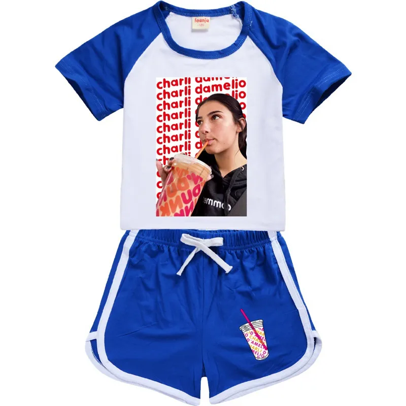 Комплект детской одежды из двух предметов: футболка + шорты и штаны спортивная