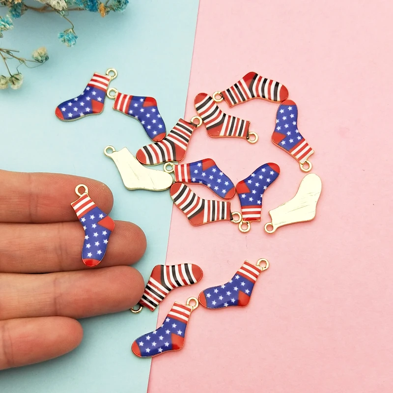 

10pcs Christmas Socks Enamel Charms Stripe/Stars Socks Pendants Earrings Bracelets Floatings DIY Jewelry Accessories Xmas Decor