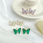 Новые аксессуары, элегантные стеклянные серьги-гвоздики в виде бабочки для женщин, простые Стильные серьги в виде насекомых карамельных цветов