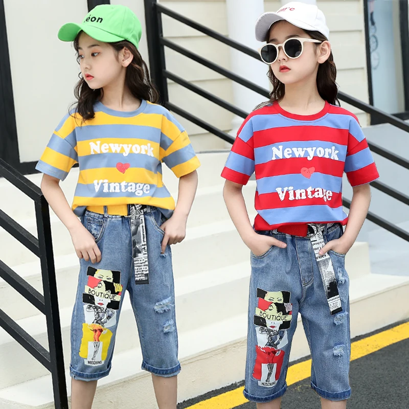 Летняя одежда футболка в полоску + потертые джинсы уличный стиль комплект