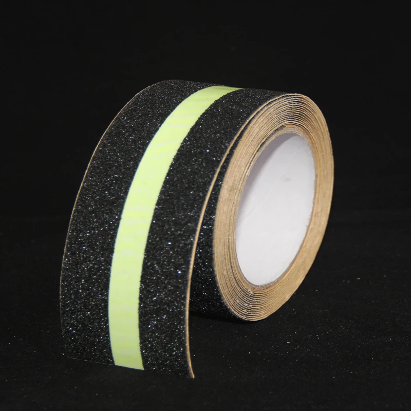 Противоскользящие светоотражающие наклейки для лестницы 5 м напольная