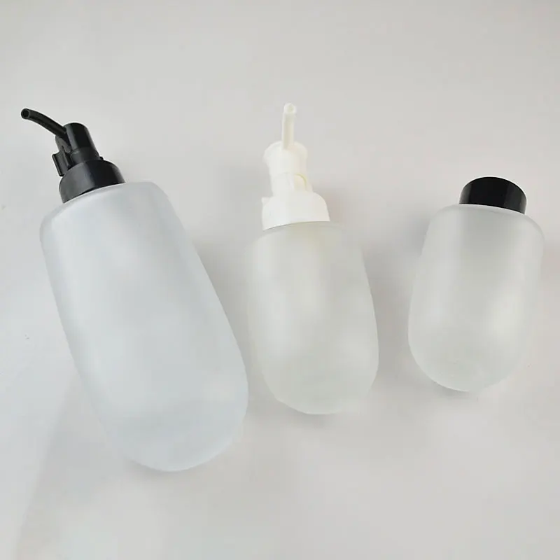 50 100 мл u-образная стеклянная бутылка Forsted черная/белая эмульсионная с насосом