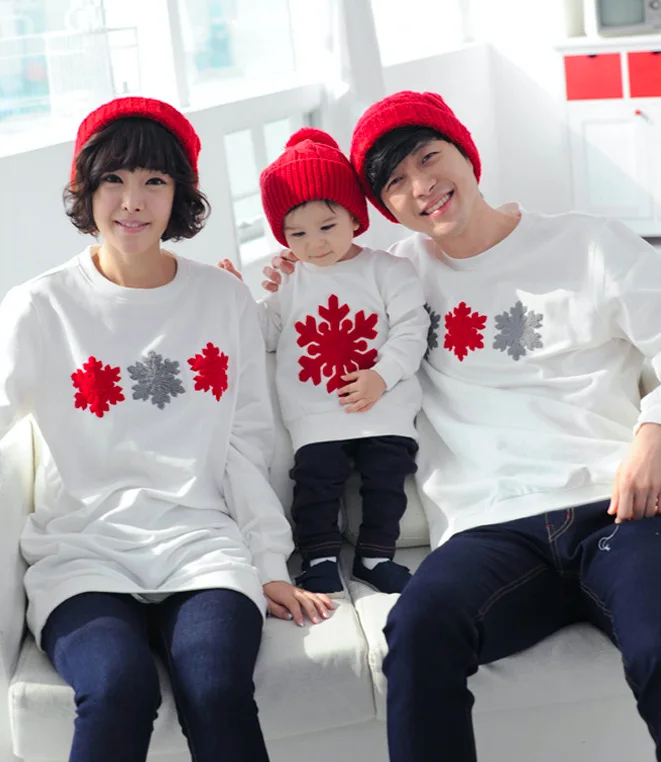 Семейная Рождественская Одежда для родителей и детей, свитер и бархатный зимний комплект, топы со снежинками, Рождественская семейная одежда с длинными рукавами