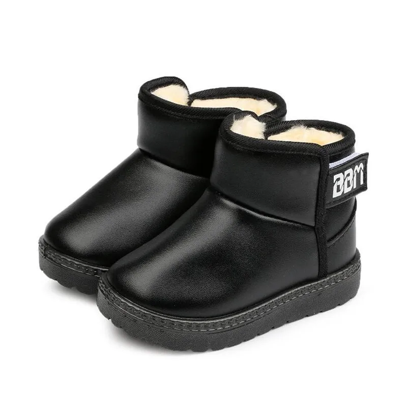 Зимние ботинки кожаные детские с густым мехом модельные туфли черные кроссовки