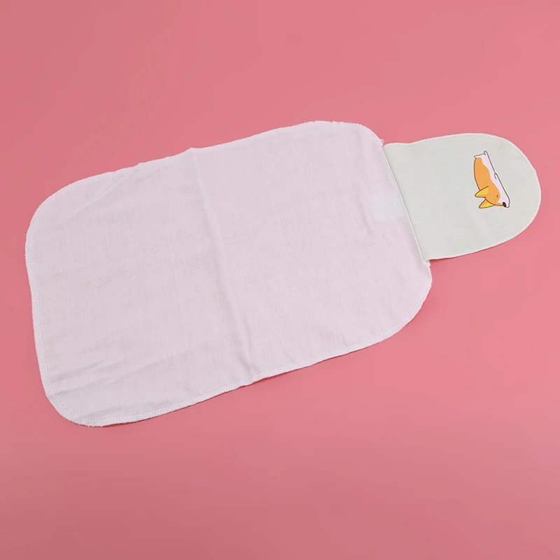 

New 1Pcs Baby Wicking Towel Absorb Sweat Back Towel Perspiration Wipes Reusable Random Cartoon Print Baby Towel