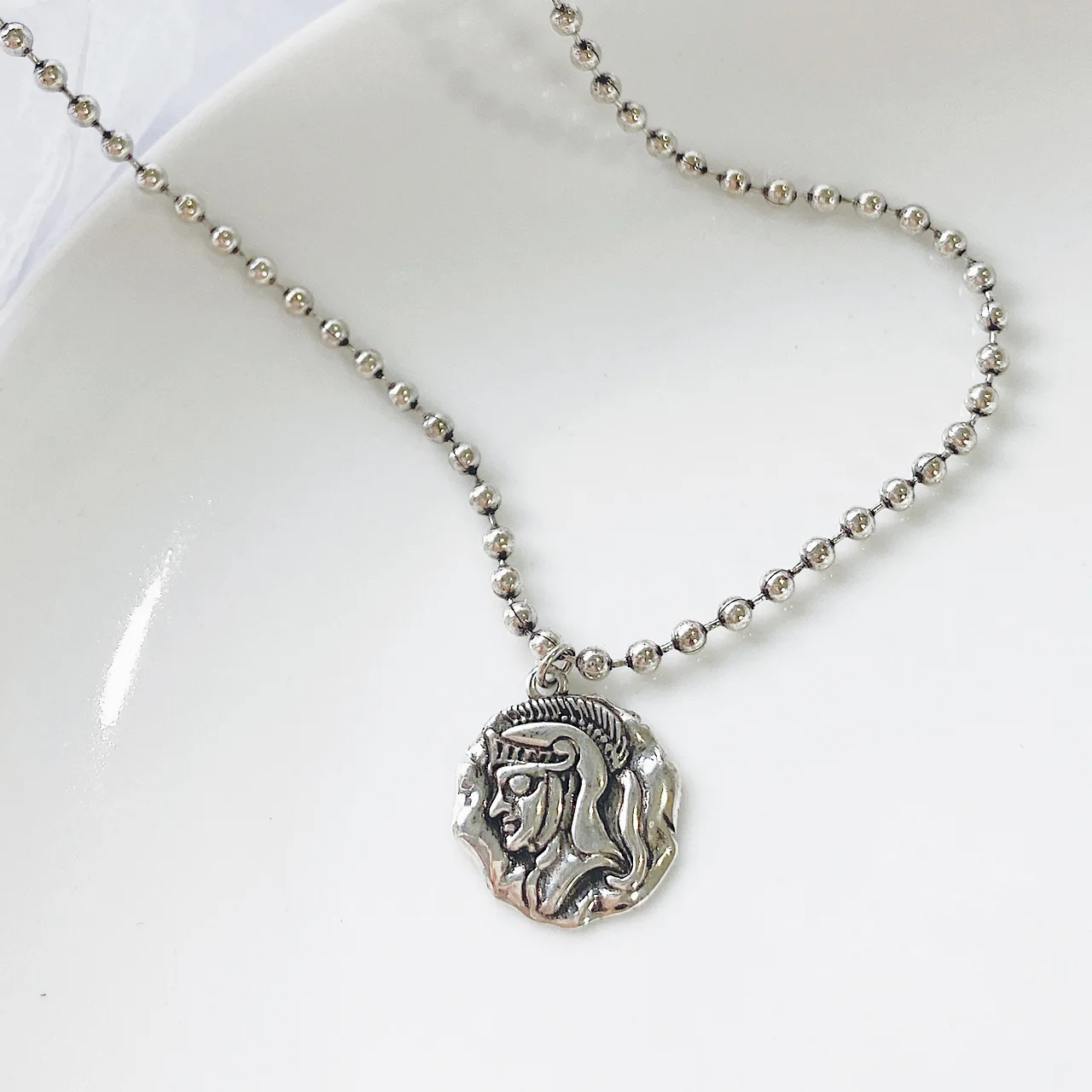 

925 Silver Necklace Retro Thai Silver Irregular Portrait Pendant Necklace Hip Hop Punk Style Party Jewelry Couple Necklace