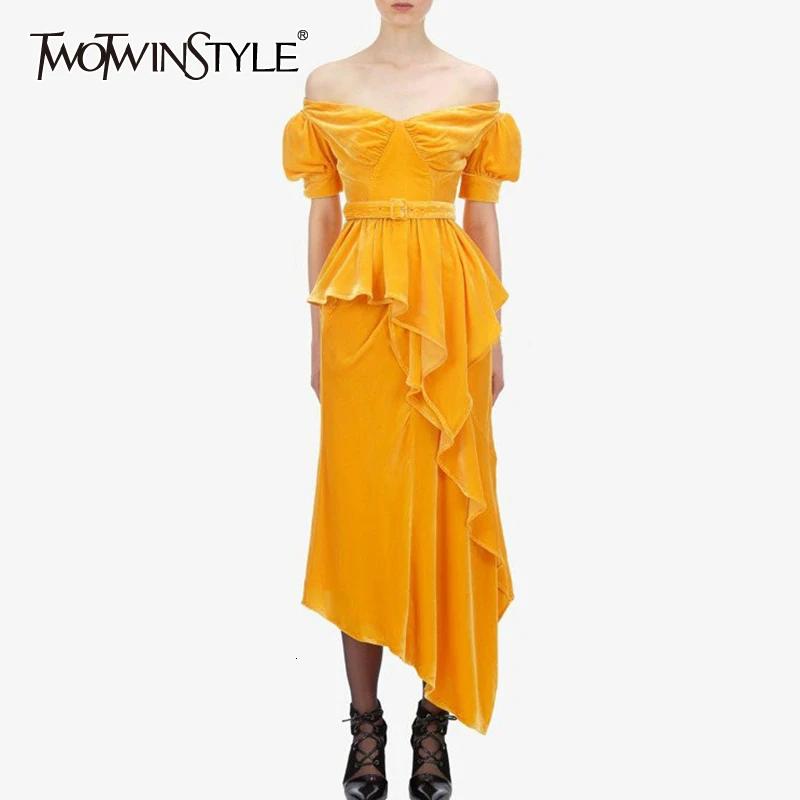 Женский бархатный костюм TWOTWINSTYLE комплект из двух предметов рубашка с вырезом