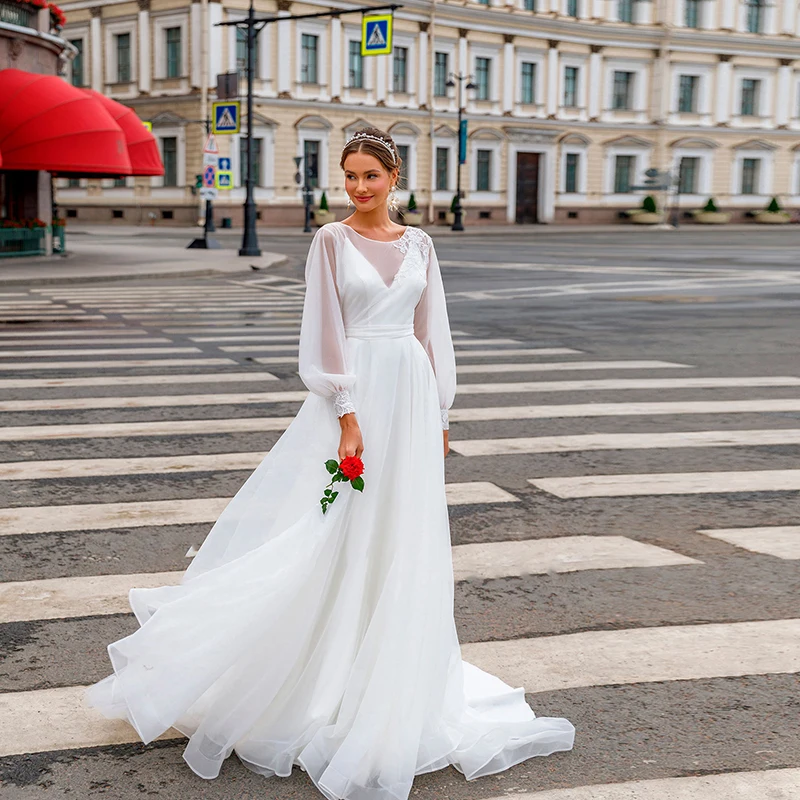 Фото Простое шифоновое свадебное платье в стиле бохо Прозрачное трапециевидной формы