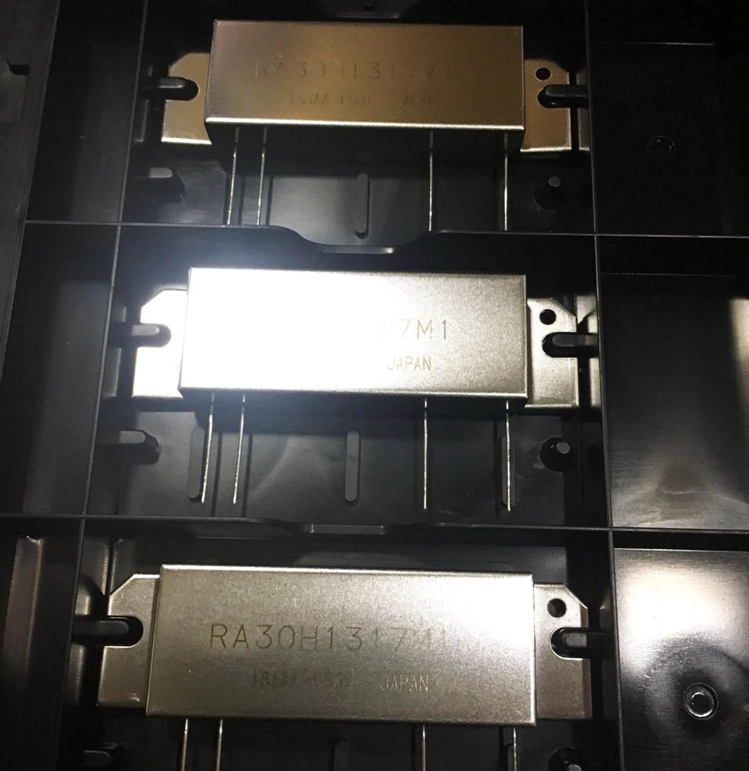 1 шт. MITSUBISHI RA30H1317M1-501 RF MOS транзистор специализирующийся на высокой частоте |