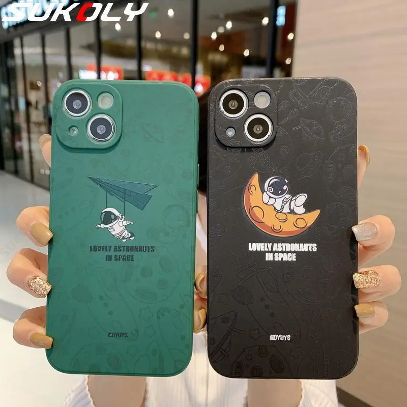 

For iPhone 13 Pro Max 12 11 Pro XS Max XR X 8 7 Plus Shockproof Camera Protection Cover Creative Astronaut Silicone Soft Case