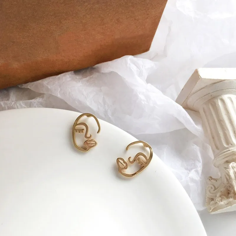 Простые серьги гвоздики с вырезами для лица металлические подарки девочек