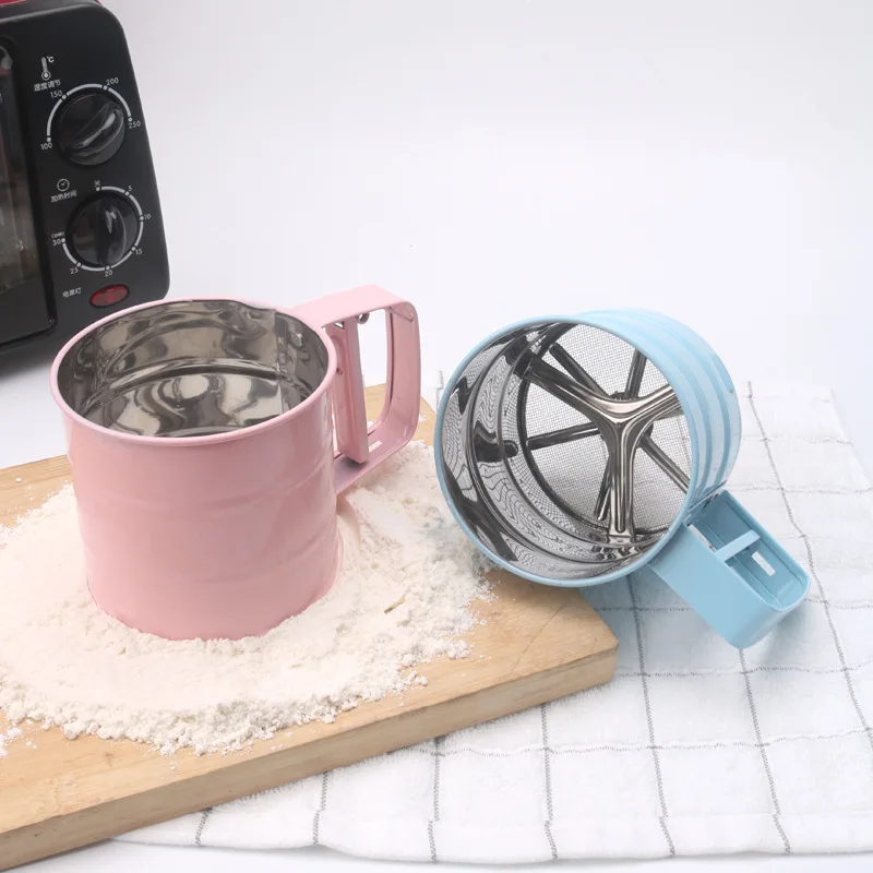 

Handheld Flour shaker Stainless Steel Mesh Sieve Cup Icing Sugar Bake Tool Semi-automatic Cake Utensils Cocoa Powder Baking Tool