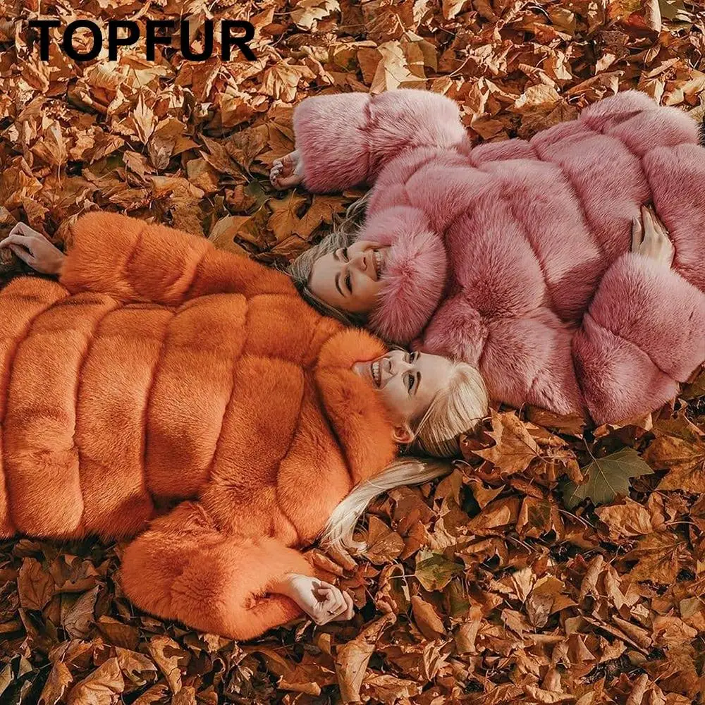 Женское пальто с натуральным мехом лисы оранжевое воротником из лисьего меха