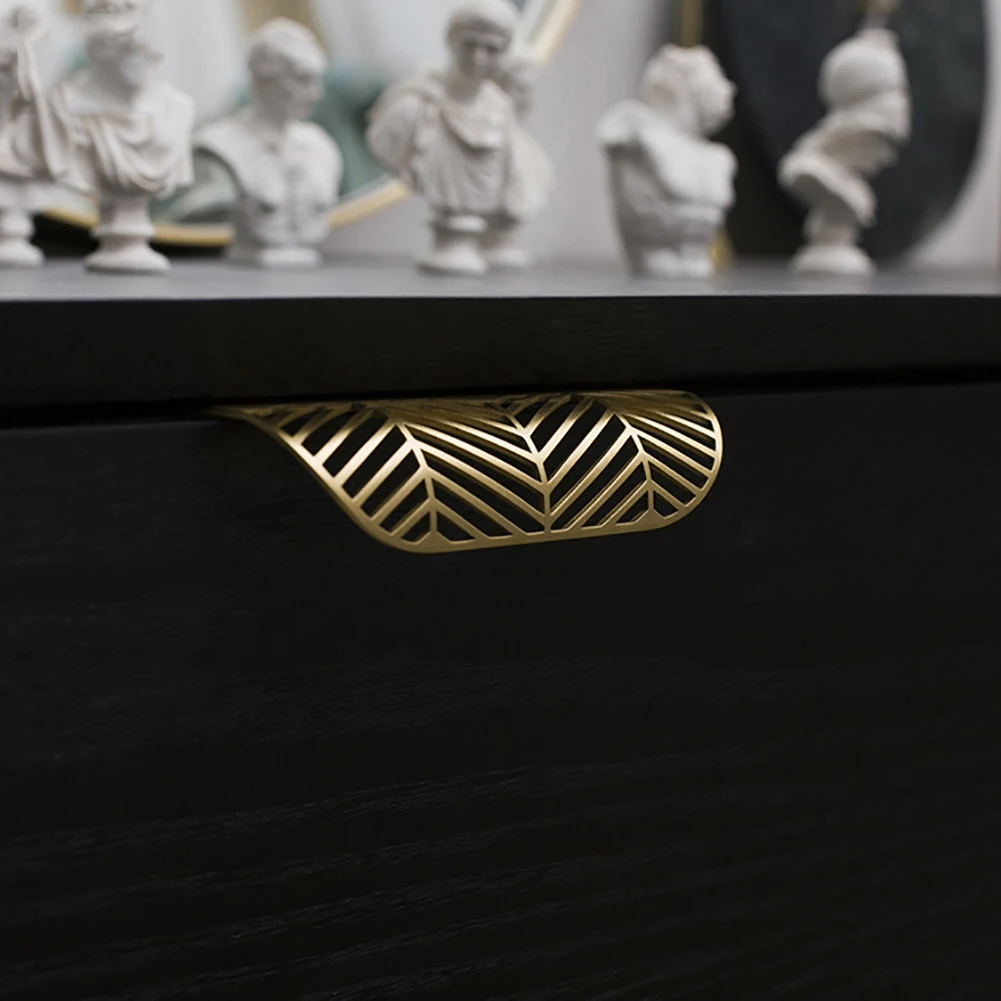 

Leaf Shape Modern Light Luxury Furniture Drawer Copper Handle Furniture Wardrobe Drawer Pull Knob Brass Door Handle