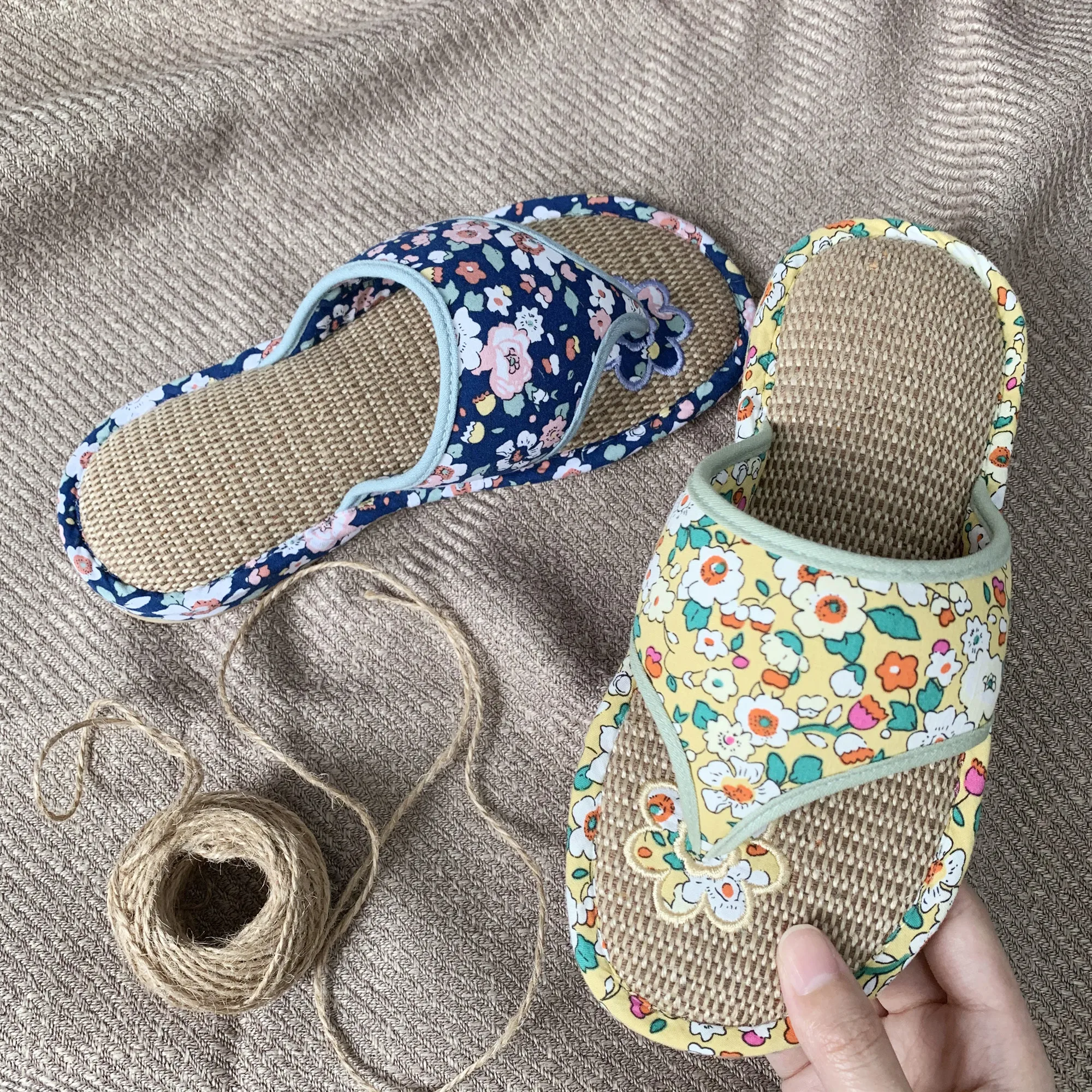 Новейшие пляжные шлепанцы Вьетнамки Женские мягкие льняные летние домашние