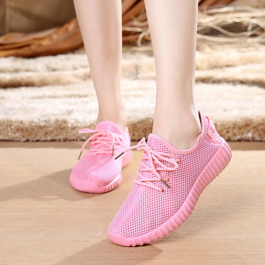 Женские спортивные туфли модные однотонные эластичные сетчатые дышащие