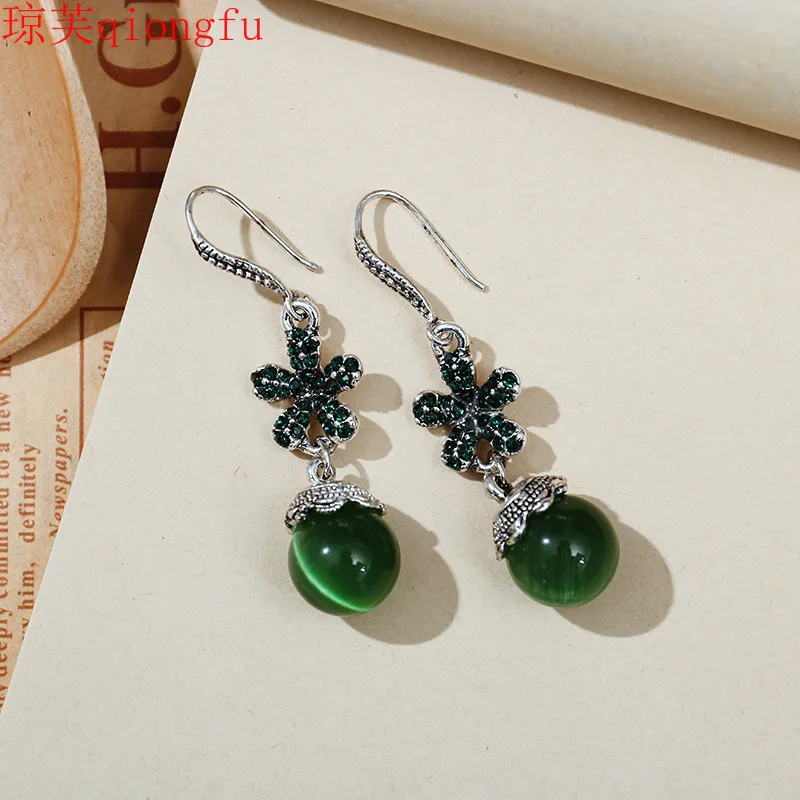 

Fashion five petals red pink white green diamond retro opal short earrings female Korean creative ethnic style ear jewelry