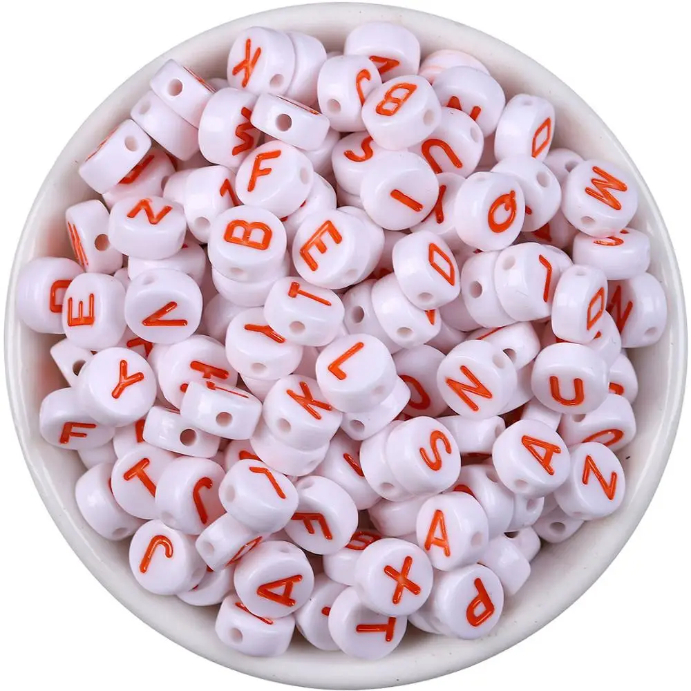 100 шт./лот плоские акриловые бусины с зелеными буквами для маркировки ювелирных