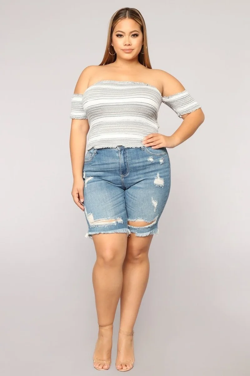 

European and American Trend Ripped Pants New Denim Shorts Fashion Tight Pockets Large Size Ripped Denim Pants Women 2021