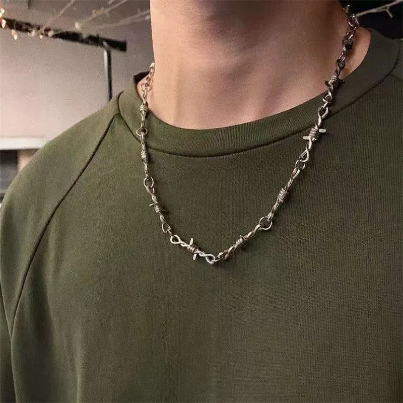 

2021 New Fashion Creative Unisex Gift Women's Hip Hop Gothpunk Style Barbed Thorns Pendant Necklace