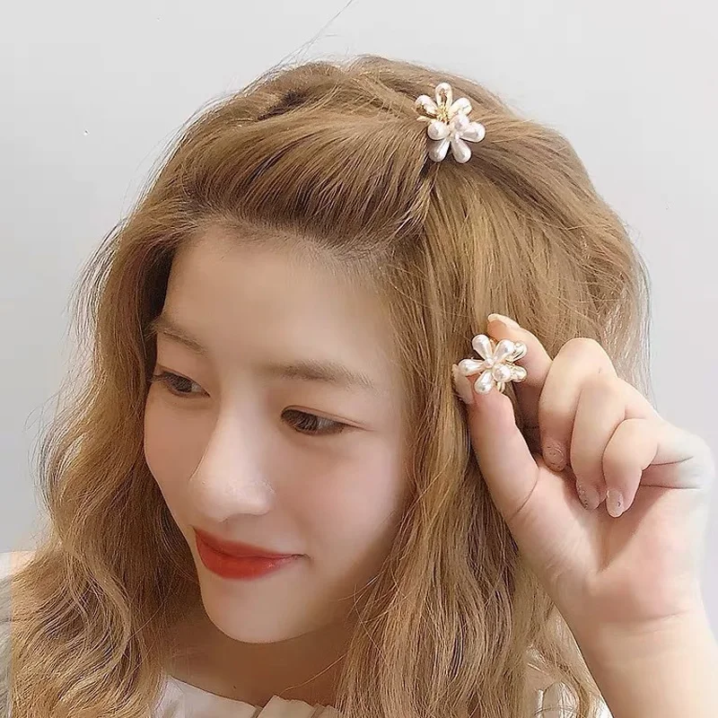 

1pc Korean Sweet Mini Pearl Hair Crab Clips Claws Hairpins For Women Girls Flower Hair Claw Clamps Barrettes Hair Accessories