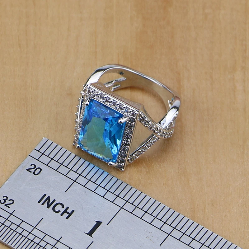 Комплект из колье серёг и кольца серебра 925 пробы