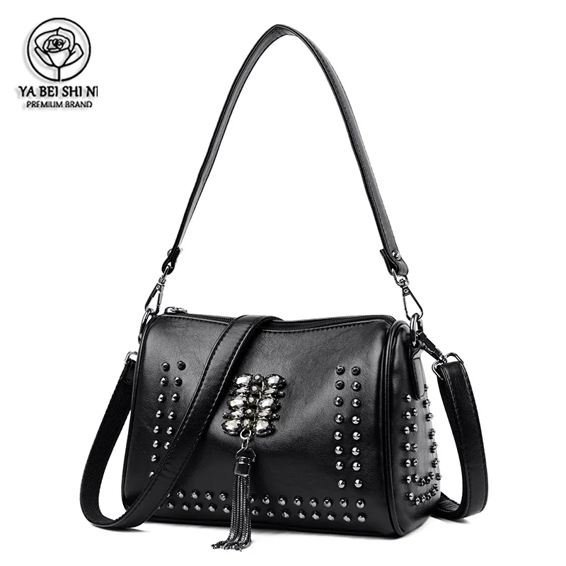 Женская сумка мессенджер с кисточками для женщин роскошные сумки заклепками