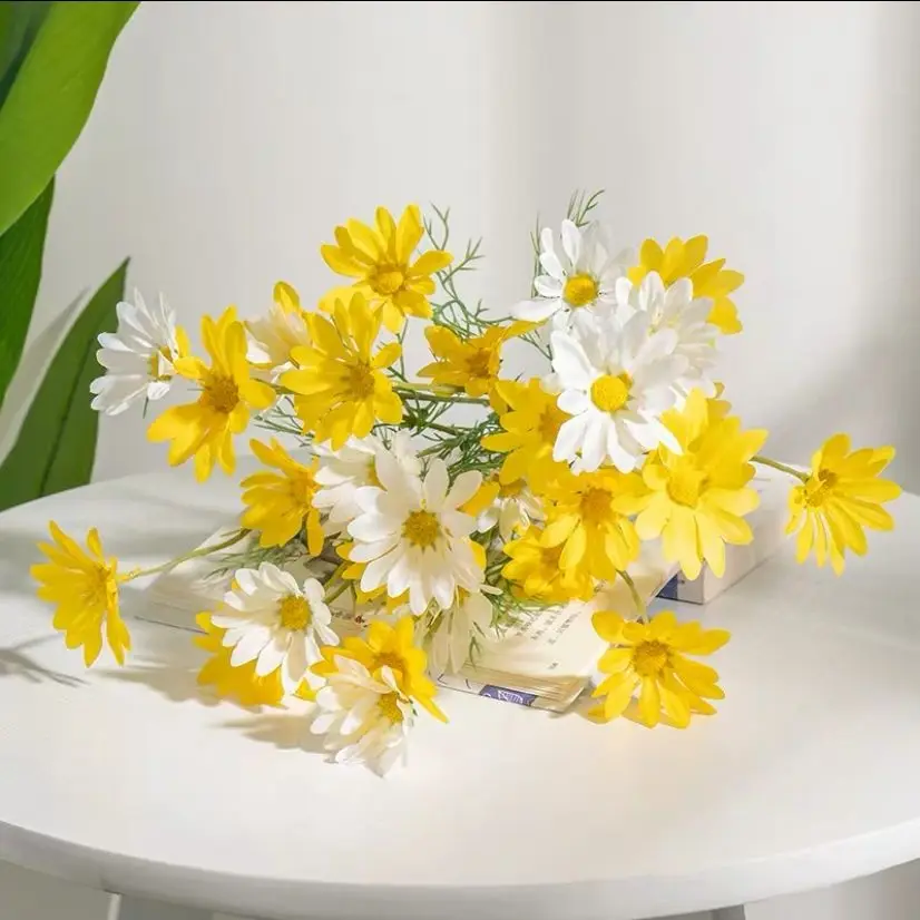 

6PC Tiny Flowers Small Daisy Chamomile Fake Flower Photo Photography Photo Props Living Room Decoration Decorative Flower