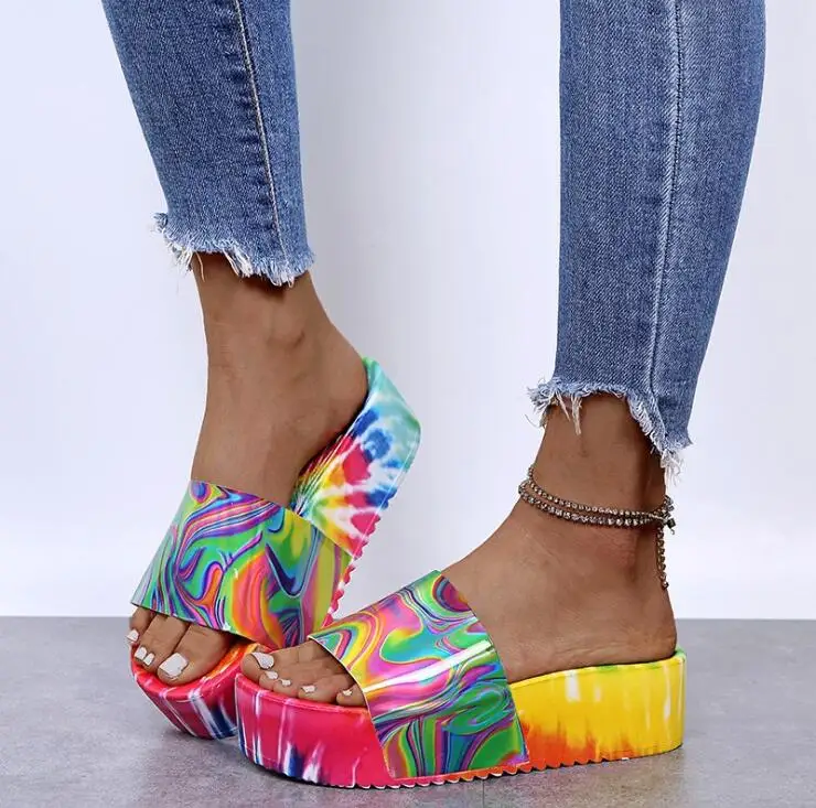 

Summer new thick-soled increased waterproof platform large size female high-heeled colorful sandals 2020 hot sale beach slippers