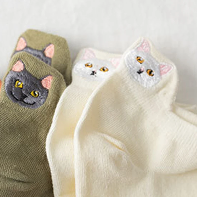 

Women's Socks & Hosiery